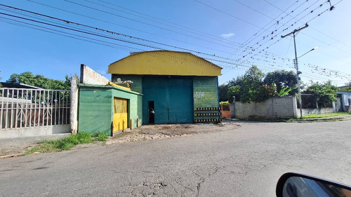 Galpón En Venta/sector Camburito Santa Rita/pg1112