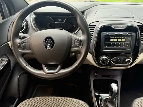 Renault Captur 2.0 Intens Automática