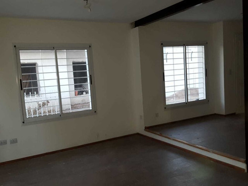 Duplex 3 Dorm Bº San Salvador Apto Banco