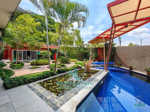 Sumiya Casa Sola En Equina Con Alberca 3 Recámaras, 4 Baños, 2 Autos
