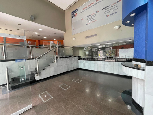 Imagen 2 de 15 de Ls Vende Local Comercial La Castellana