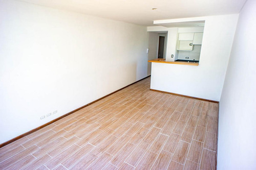 Imagen 11 de 12 de Zeballos Y Bv. Oroño - Monoambientes Y 1 Dormitorio