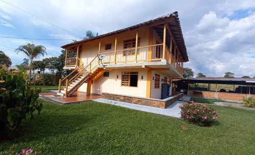 Finca Pequeña A 15 Minutos De Filandia De 1.5 Cuadras