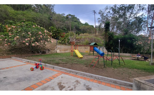 Pb Las Esmeraldas La Tahona