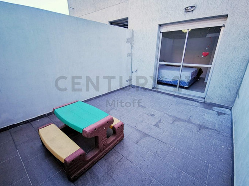 Departamento De 1 Dormitorio Con Terraza Privada En Venta En La Plata
