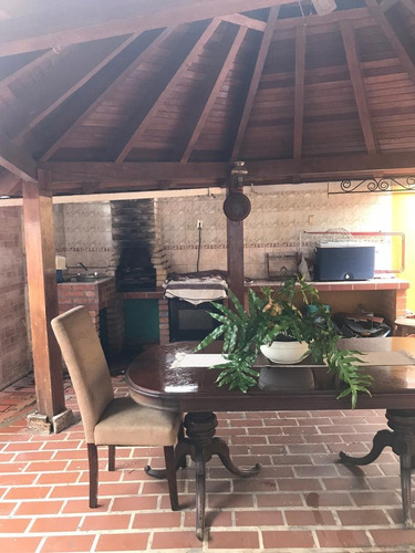 Imagen 12 de 13 de Se Vende Hermosa Casa Quinta Predio De Oportunidad En La Urb. Andres Bella La Mejor Zona De Maracay Aragua 04243785803