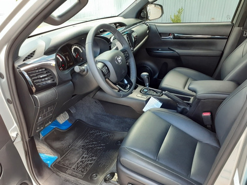 Toyota Hilux 2.8 Cd Srx 177cv 4x4 At 2020