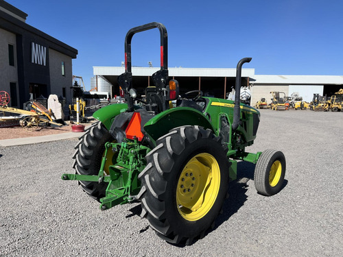 John Deere 5050e