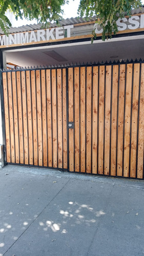 Casa Amplia Para Remodelación Uso Comercial A Pasos Metro