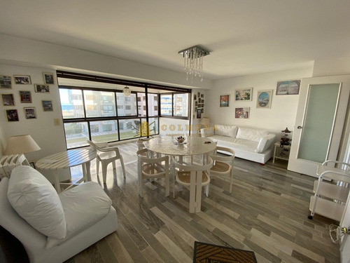 Apartamento A Pasos De La Peninsula Y Playa Brava. - Consulta!!!!!- Ref: 3615