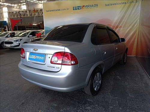 Imagem 4 de 14 de Chevrolet Classic 1.0 Ls Flex Manual 2013