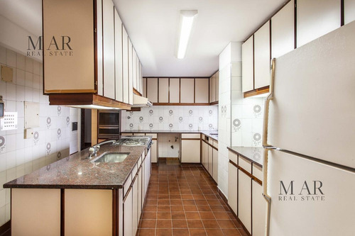 Imagen 16 de 30 de Imponente Departamento En Venta. 4 Dor. 2 Dep. 2 Cocheras. Baulera