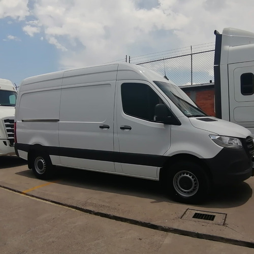 Imagen 5 de 10 de Sprinter Cargo Mediana 311 Mod. 2021