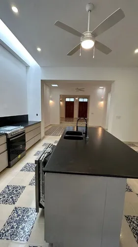 Casa(643r1 Azul) En Venta En El Centro De Mérida