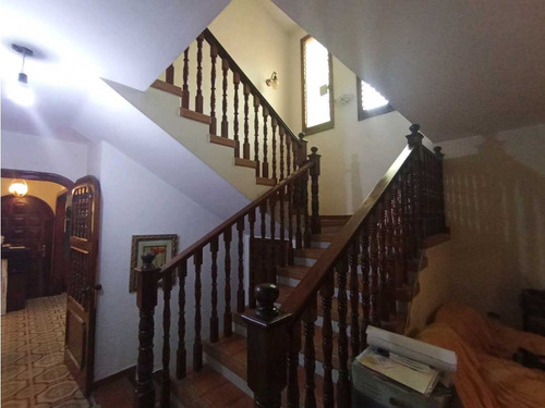 Casa En Venta En Trigal Norte Urb. Piedras Pintadas Ks-8370402