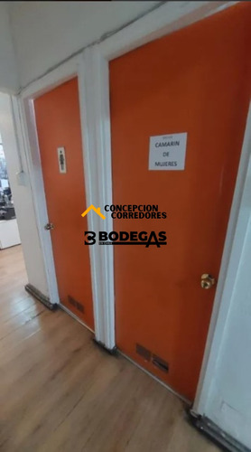 Arriendo Bodega De 984m2 C/oficina En Indepndencia