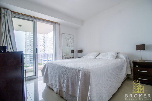 Apartamento 2 Dormitorios Frente Al Mar, Parada 2 De La Brava, Punta Del Este