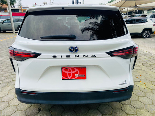Toyota Sienna 3.5 Le At