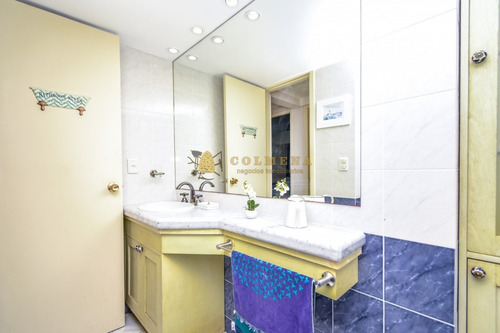Casa De Cuatro Dormitorios En Venta Punta Del Este- Ref: 2579