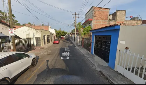 Casa En Venta En Calle Ignacio Zaragoza, Centro, Colima, Col. G D