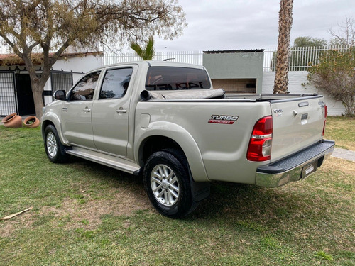 Imagen 4 de 6 de Toyota Hilux Srv 2012 Cuero