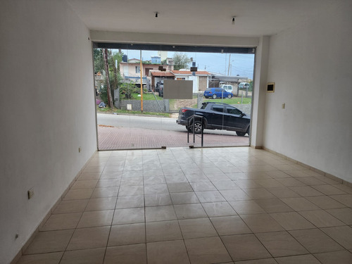 Local En Alquiler Permanente En Villa Carlos Paz. (ap60)