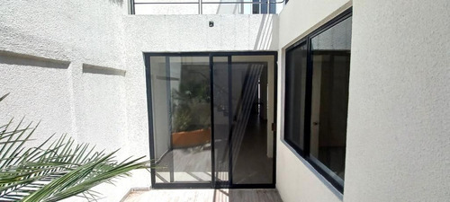 Se Vende Casa En Sonterra, 3 Recamaras, Una En Pb, Terraza Tipo Roof, 3.5 Baños