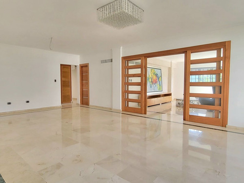 Apartamento En Venta | El Vergel | 3 Hab | 250 M2 | Us$270,000