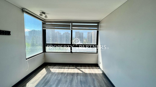 Propiedad En Arriendo En Calle Santa Cristina, Mac...