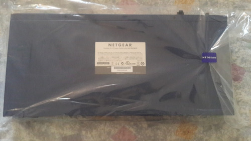 Imagen 2 de 3 de Switch Netgear Prosafe F526t 24 Puertos