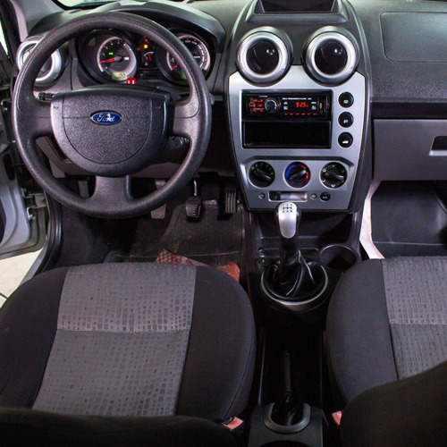 Imagem 8 de 8 de Ford Fiesta Sedan 1.6 Se 2014