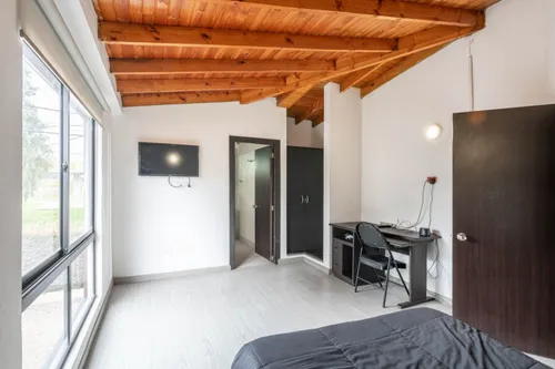 Edificio En Venta En El Tejar. Cod V12493