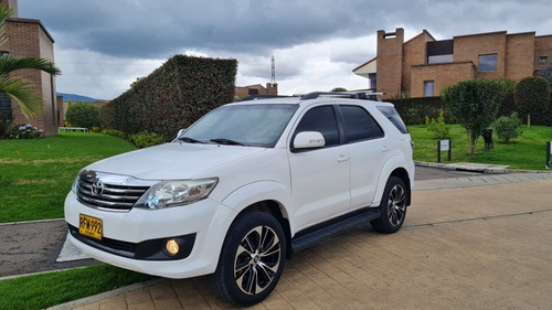 Toyota Fortuner Sr5 Como Nueva