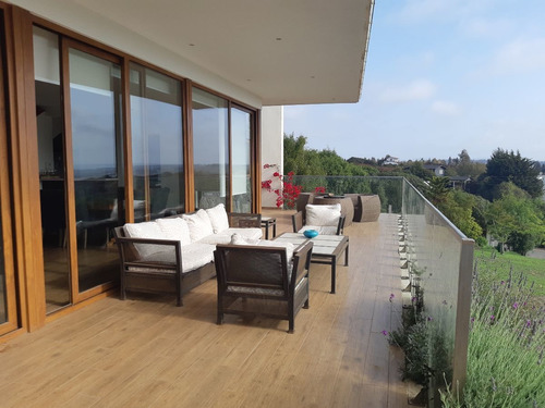 2 Amplias Casas En Seguro Condominio En Mantagua