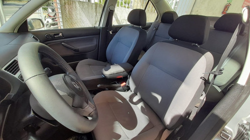 Imagen 4 de 15 de Volkswagen Jetta Trendline 2009