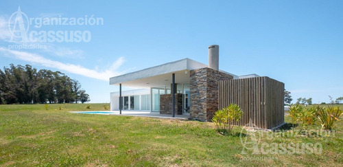 Imagen 1 de 17 de House - Laguna Del Sauce