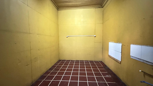 Arriendo Amplia Casa Cercana Al Centro De Curicó