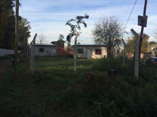 Venta De Dos Casas, Con Todas Las Instalaciones De Luz, Agua