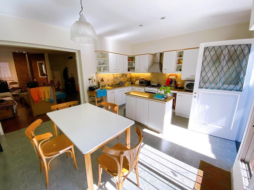 Imagen 8 de 30 de Propiedad A La Venta En Victoria, Impecable ( Jardín , Parrilla Y Cochera!)