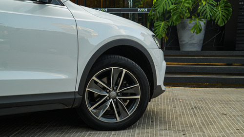 Audi Q3 1.4 TFSI AMBIENTE FLEX 4P S TRONIC