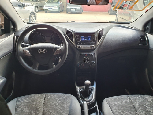 Imagem 7 de 15 de Hyundai Hb20 2017 1.0 Comfort Flex 5p