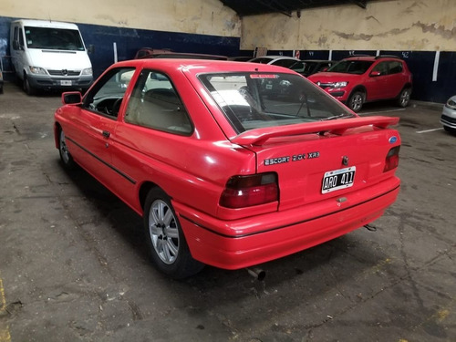 Imagen 3 de 7 de Ford Escort Xr3 2.0i Turbo