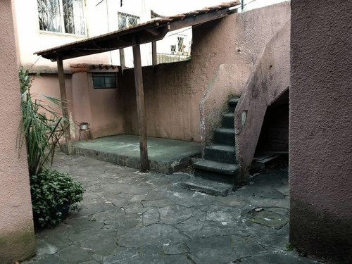 Venta, Casa,la Blanqueada. 3 Dormitorios, 2 Baños.