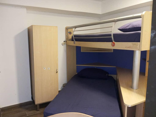 Alquiler De Apartamento Dúplex En Urb. Miranda
