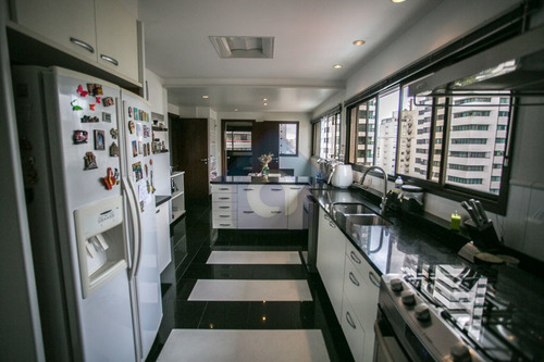 Imagem 7 de 15 de Lindo Apartamento De 290 M², 3 Suítes, 4 Vagas - Aclimação - Tw15720