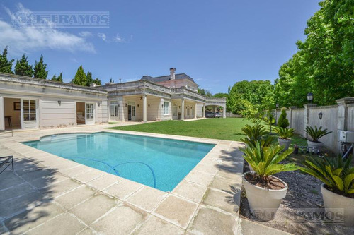 Espléndida Casa En Venta/alquiler En Lomas De San Isidro