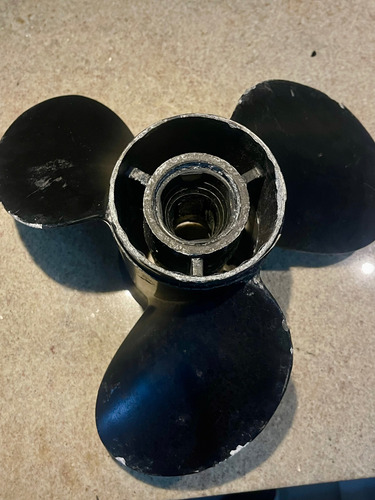 Propela Evinrude Johnson 200 225 250 Derecha (Usado)