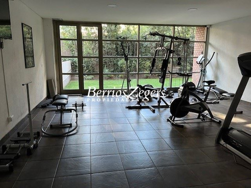 Departamento En Venta De 3 Dorm Mas Servicio En Las Condes