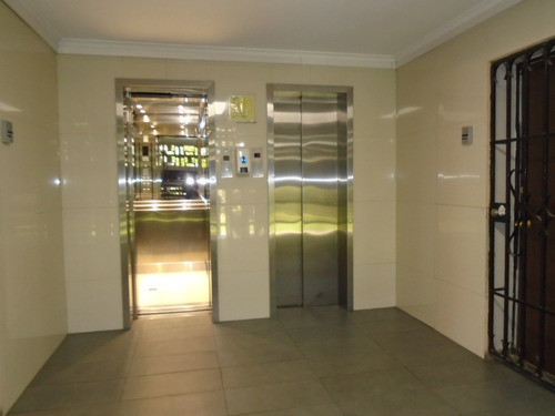 Primer Piso 3d 1b 84 M2 ..excelente Conectividad