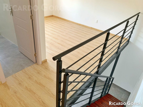 Casas Duplex La Blanqueada 1 Dormitorio Patio Unidad 4